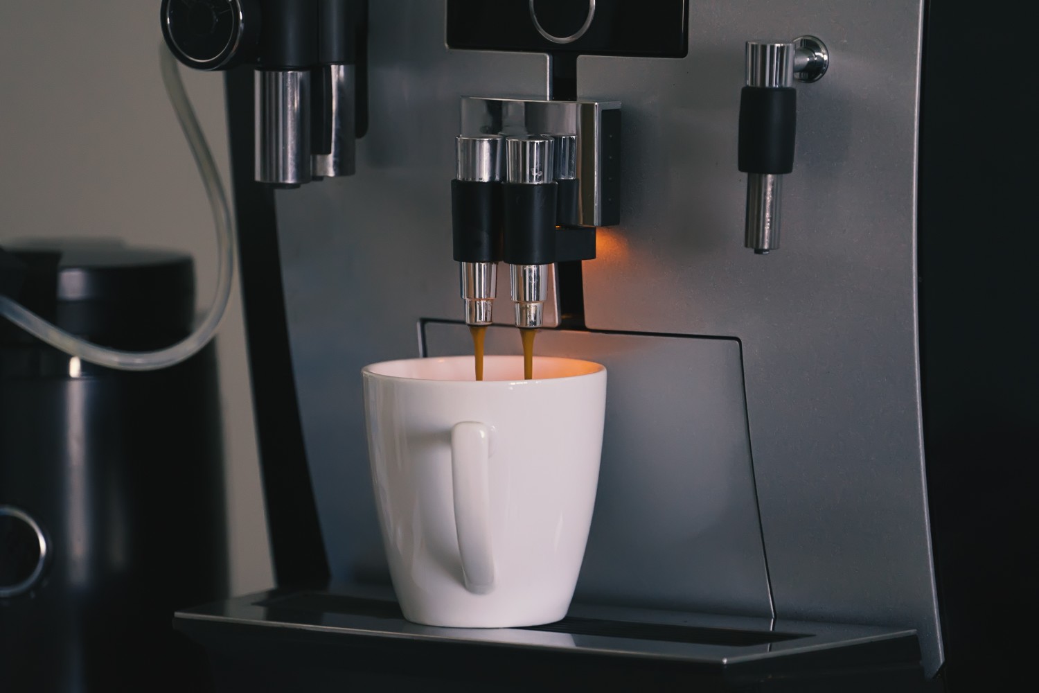 Intretinerea, secretul longevitatii aparatului tau de cafea